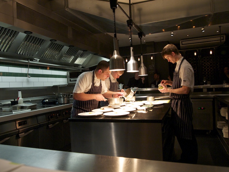 Bubbledogs' Kitchen Table in Fitzrovia, London (review by ElizabethOnFood)